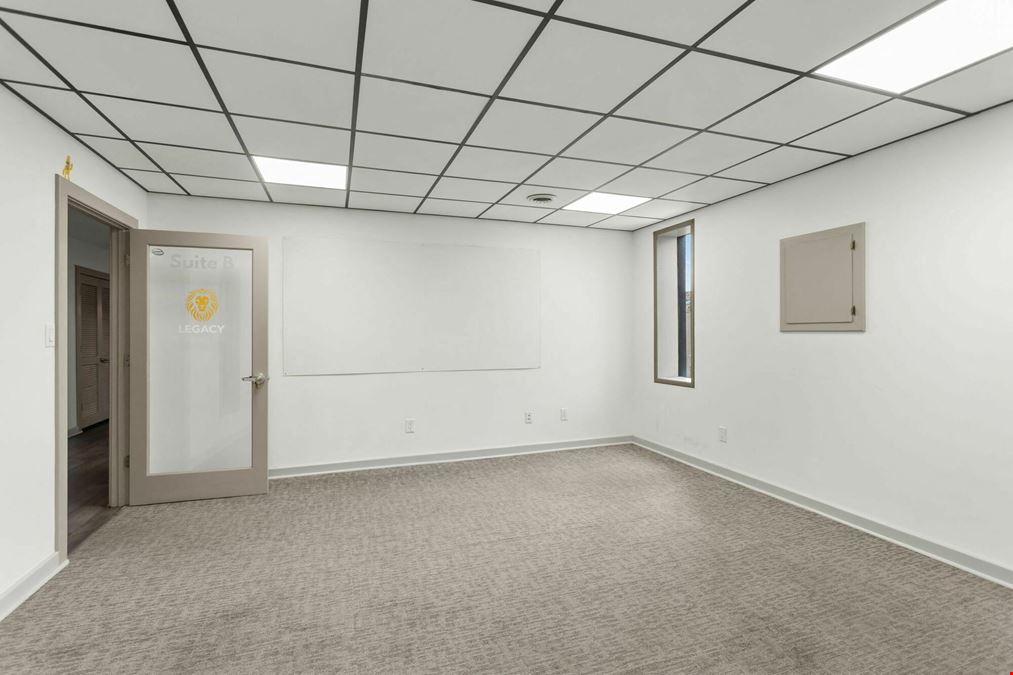 TURN KEY READY OFFICE/RETAIL SPACE IN STAUNTON'S DOWNTOWN HISTORIC DISTRICT