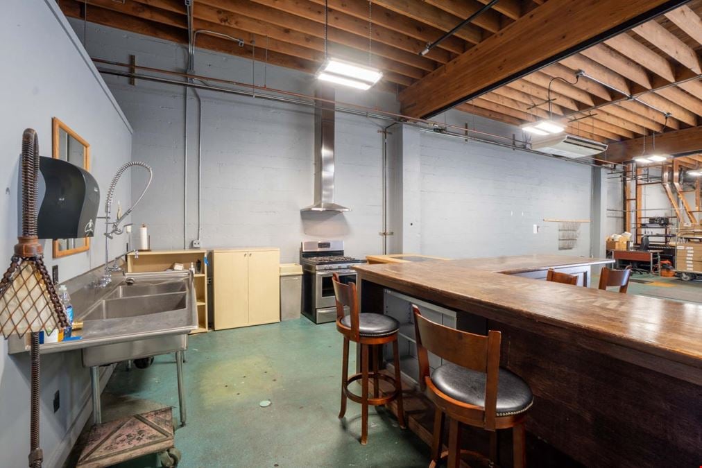 2319 NE Glisan Street, Portland, OR 97232
