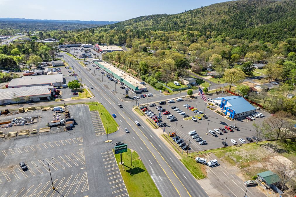 1814 Albert Pike Road, Hot Springs, AR 71913