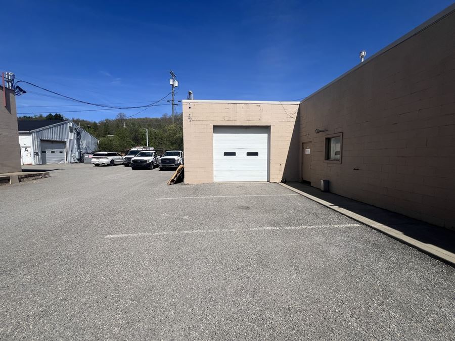 Jackson Plaza | Retail Space Available