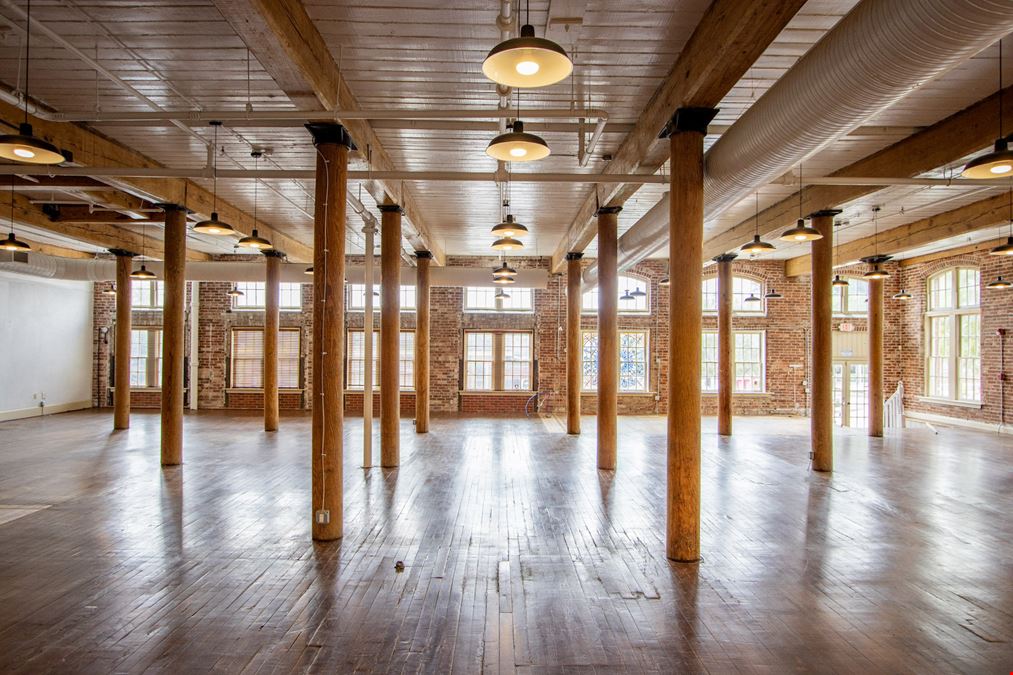 Suite 100 | 912 Lady St