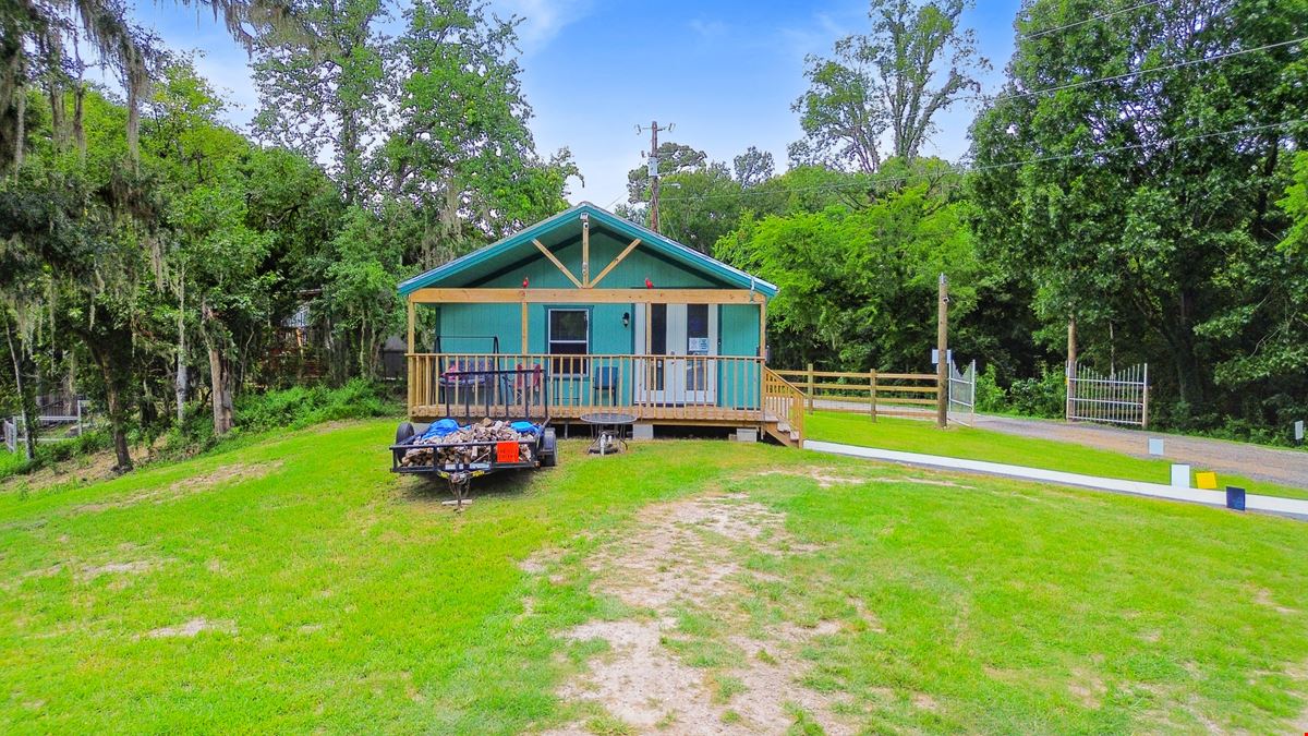 Turnkey Lakefront Recreational Property– Cabins, Sites & Endless Recreation