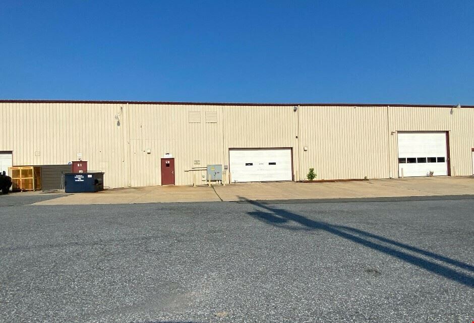 78 W Main St