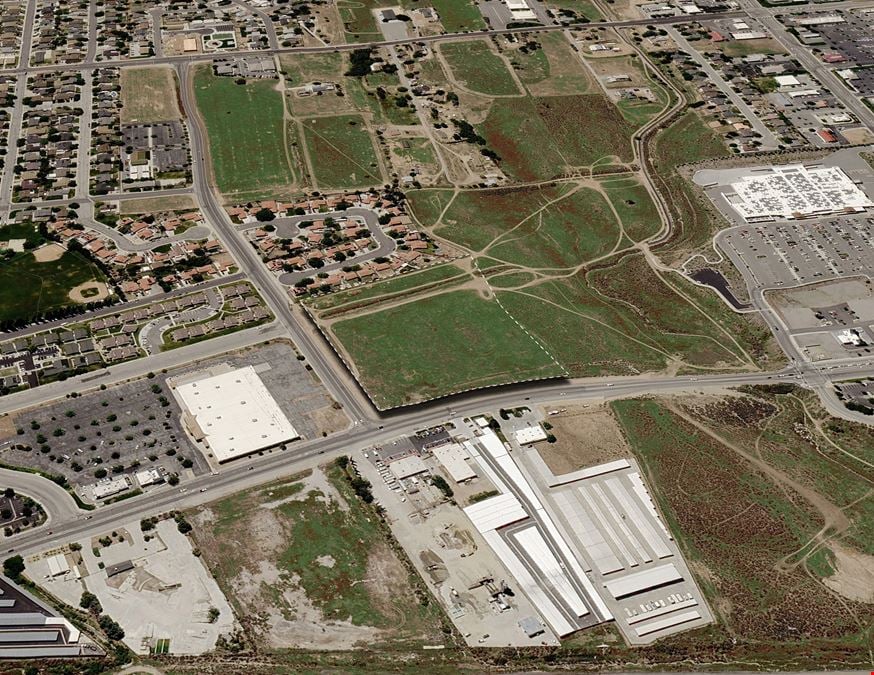 770 W Tehachapi Blvd