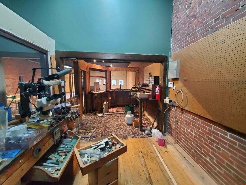 376 Main St