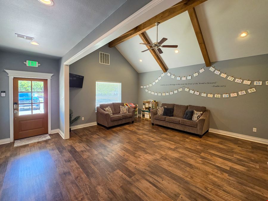 2426 LINCOLN DR 