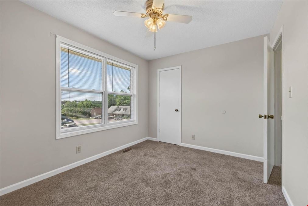 1531 E Knollwood Cir