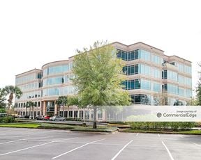 Colonial Center 200 at TownPark