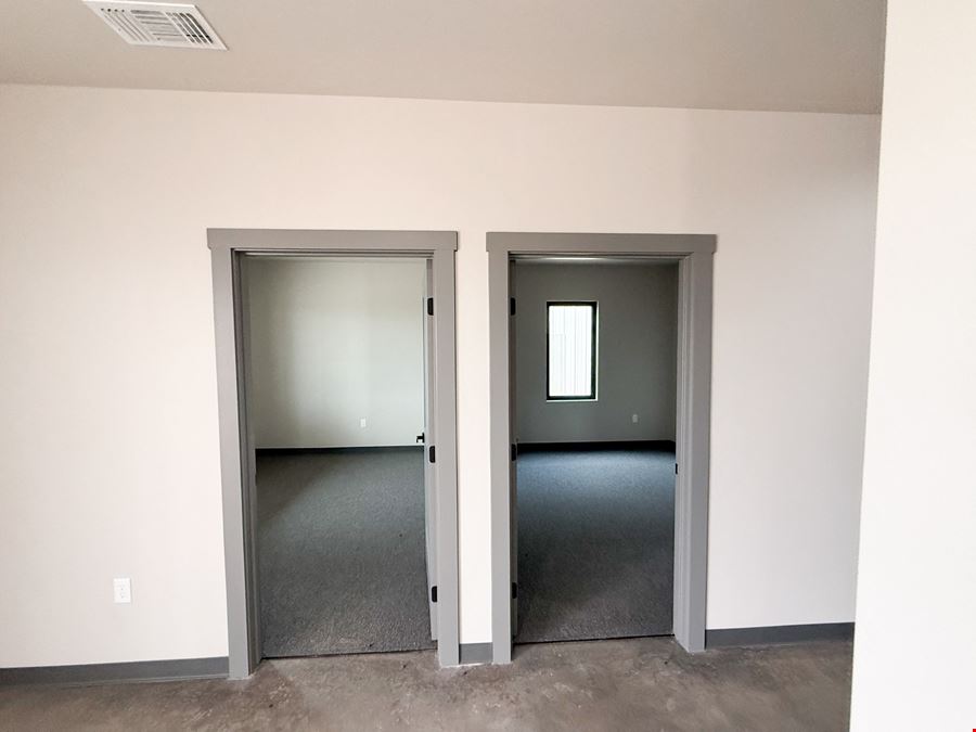Hwy 84 & FM 1585 Flex Building