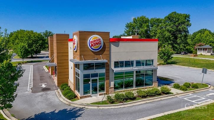 ±2,360 SF Fully Equipped Vacant Restaurant with Double Drive Thru in Clinton, SC