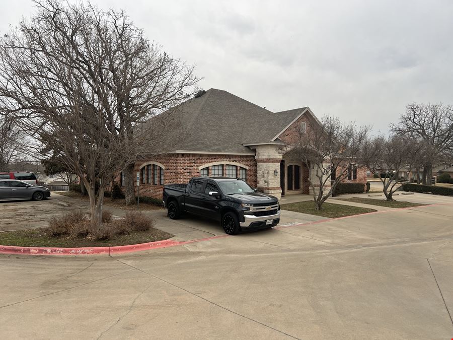 1209 Bent Oaks Court