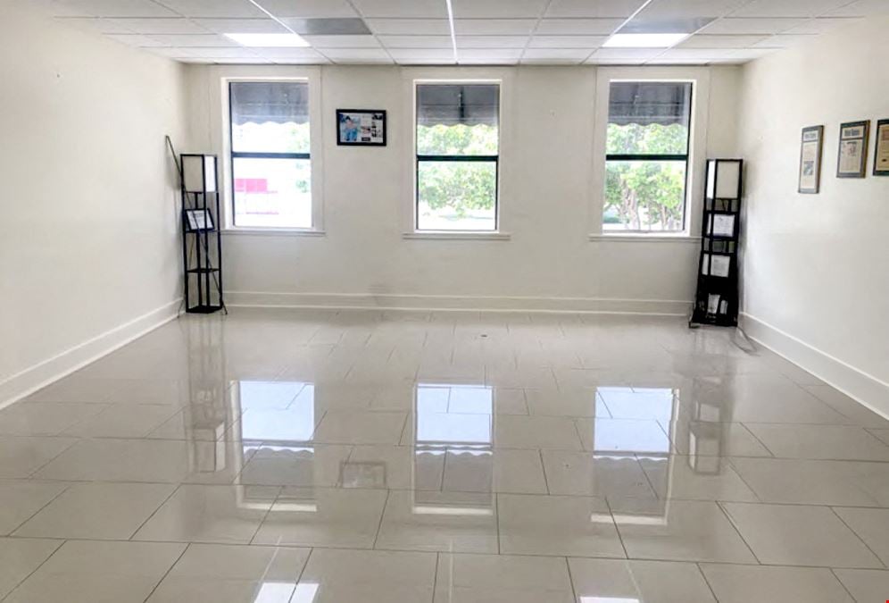 10,378 SF Free-standing Building
