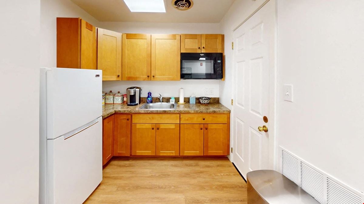 1242 W West Chester Pike
