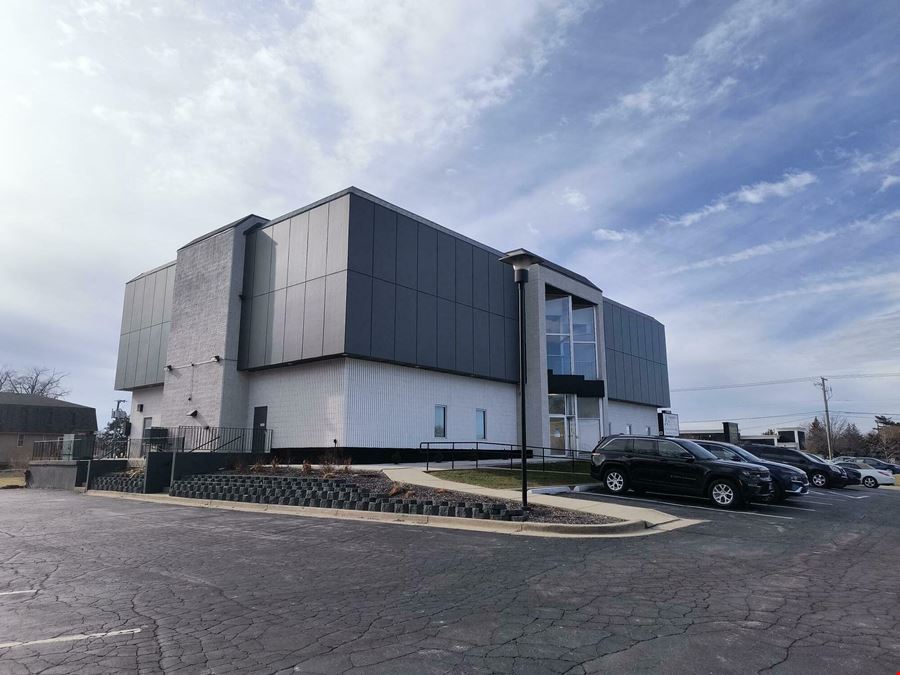 9143 Indianapolis Blvd Office Building