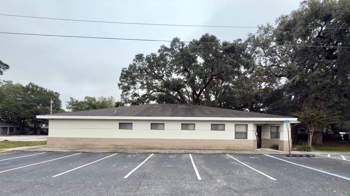 3,524 SF single-story Class B office building