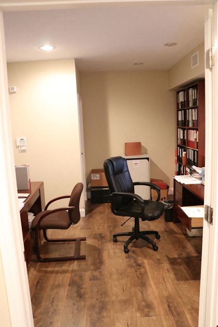 Office property in Largo, FL