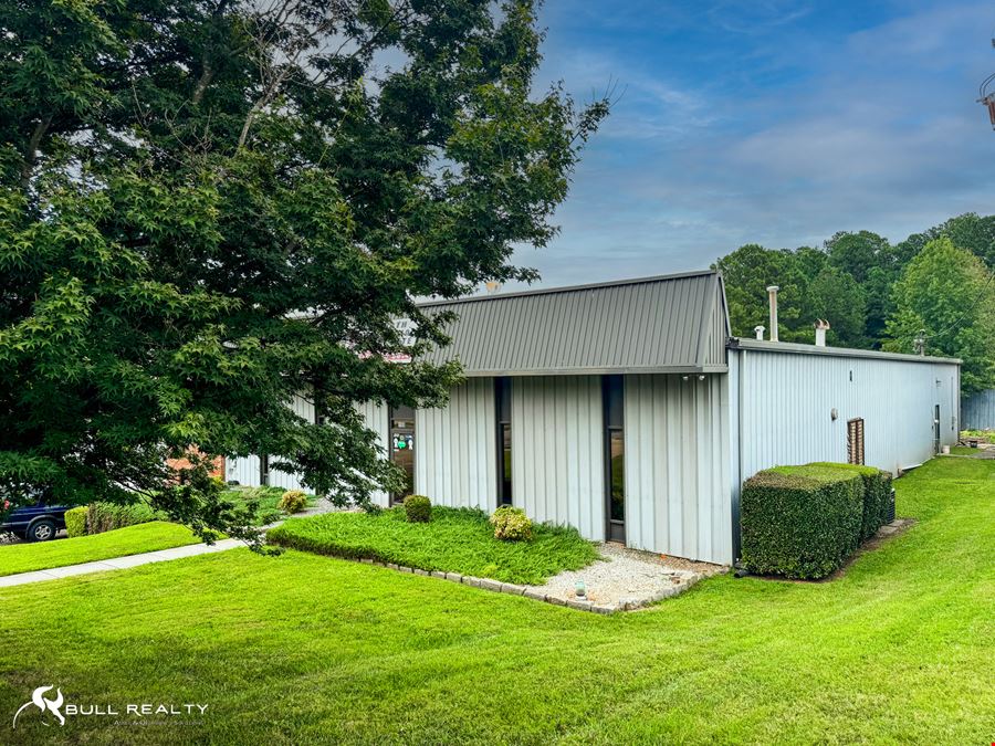 Industrial Warehouse / Office Space | ±8,100 SF
