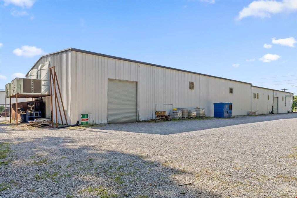 Conditioned Industrial Facility with 8 Cranes