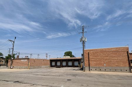 Preview of commercial space at 2150 W Carroll Ave