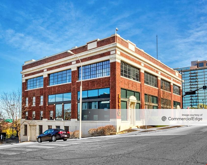 422 Admiral Boulevard