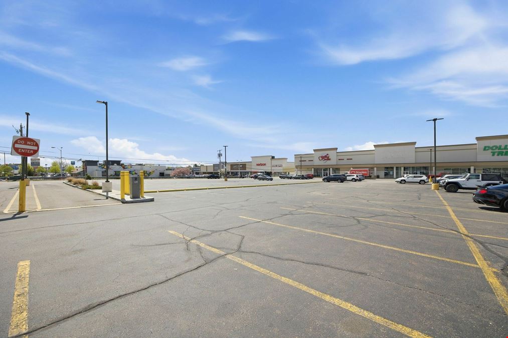 Manchester Run Shopping Center