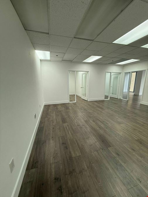 Chase Bank Building | Unit 702