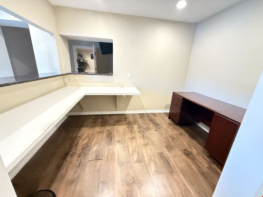  Updated Office Suites + Optional Live/Work Apartment | 4,532 SF | Downtown New Port Richey