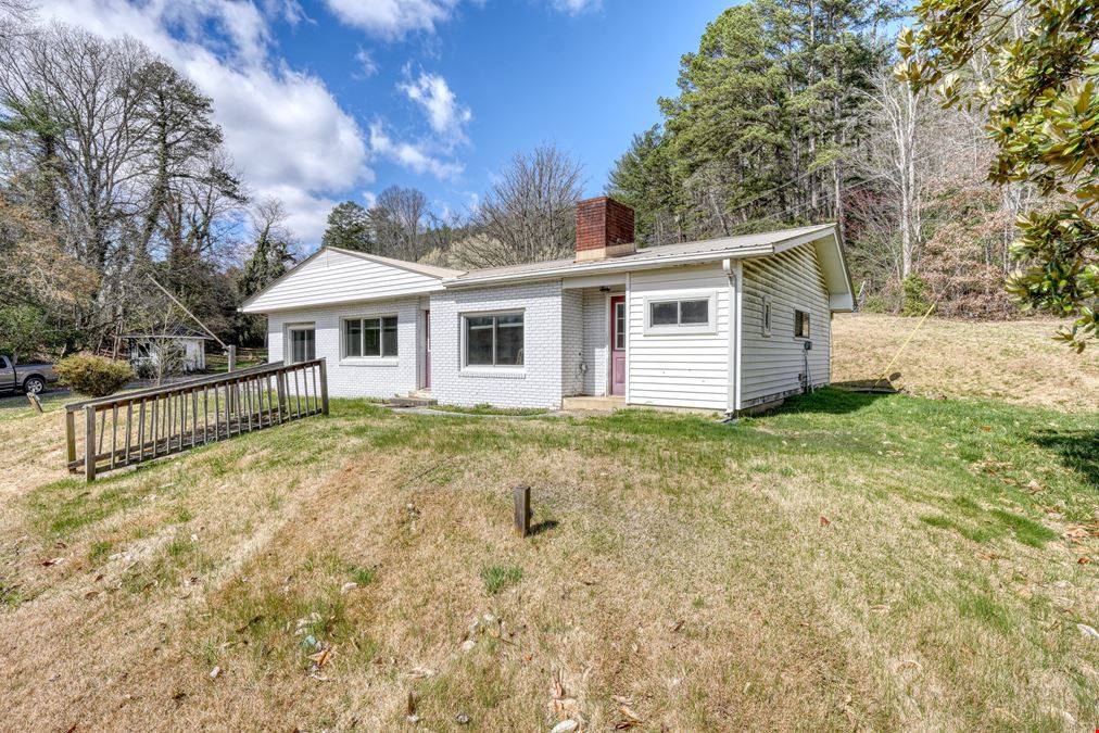 5380 W US Highway 64