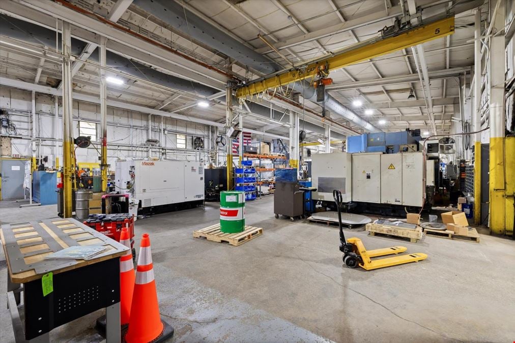 Conditioned Industrial Facility with 8 Cranes