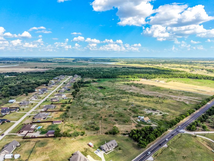 Land Multi-Family Development in Oak Ridge - 7348 N State Highway 34
