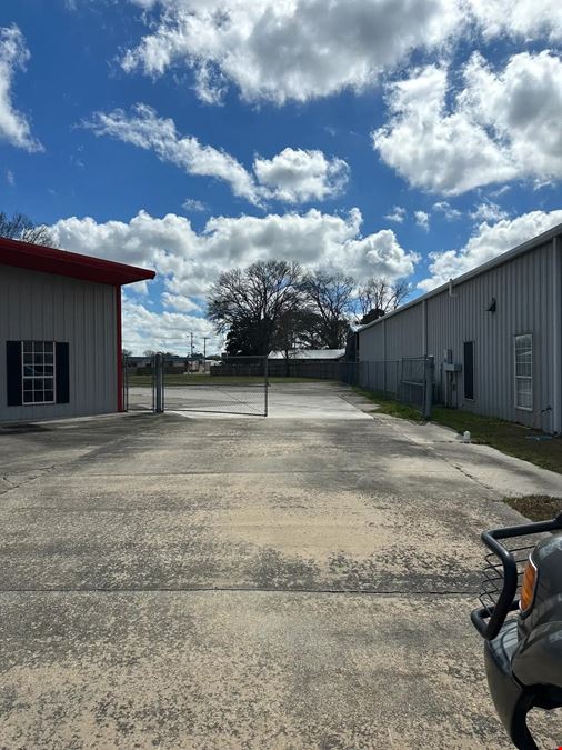 Industrial for Sale or Lease in Scott, LA
