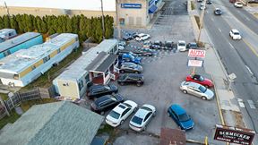3415 N. Clinton St.