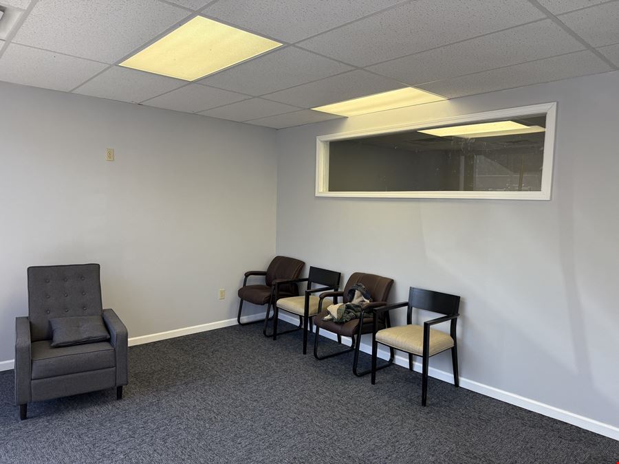 1,000 SF OFFICE SPACE FOR LEASE