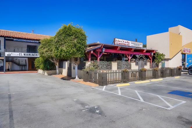 Preview of Retail space for Rent at 626-650 N Tustin St