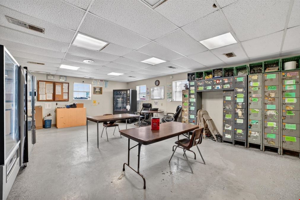 1121-1201 Industrial Dr