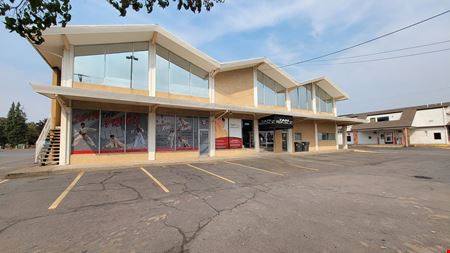 Preview of Retail space for Rent at 143 W Washington St