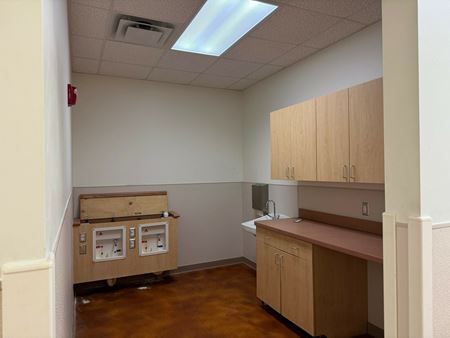 Preview of Retail space for Sale at 1601 East Peoria Street