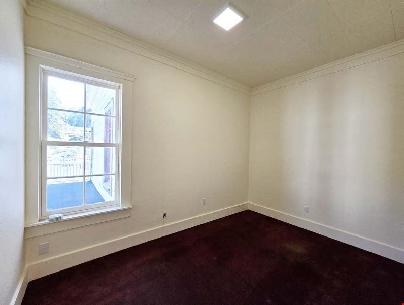 39301 S. Highway 1