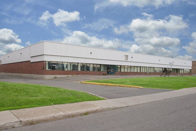 Preview of Industrial space for Rent at 4300-4320 Poirier Boulevard