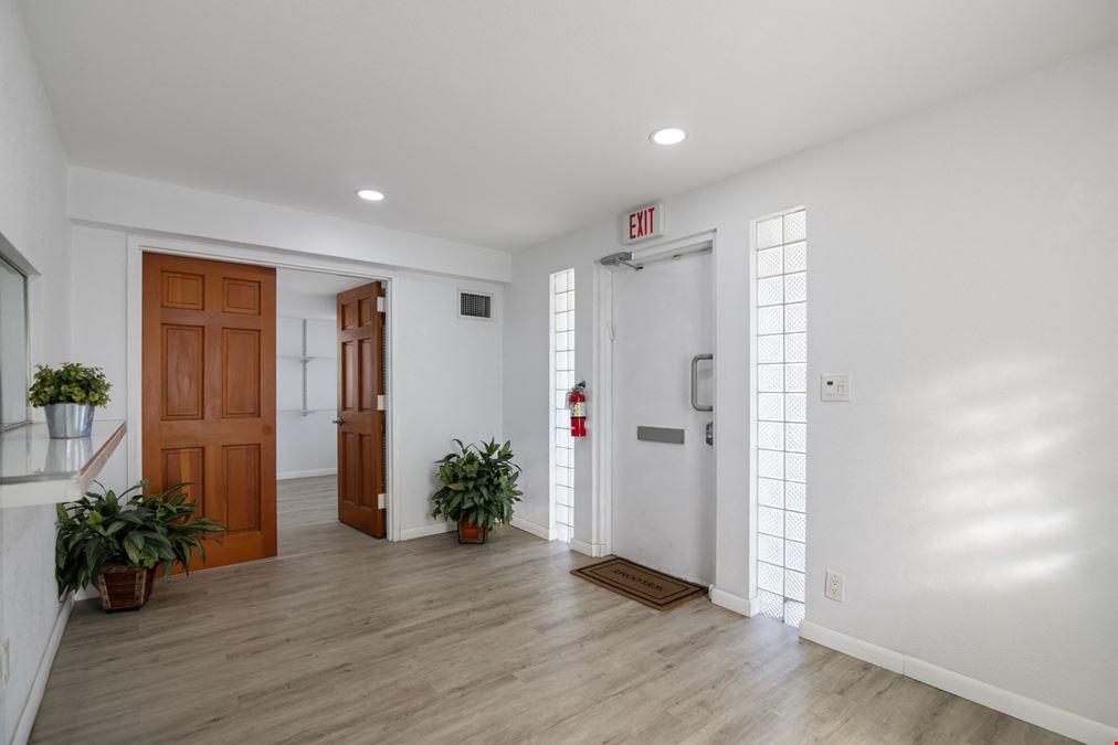 Vacant single tenant office buidling
