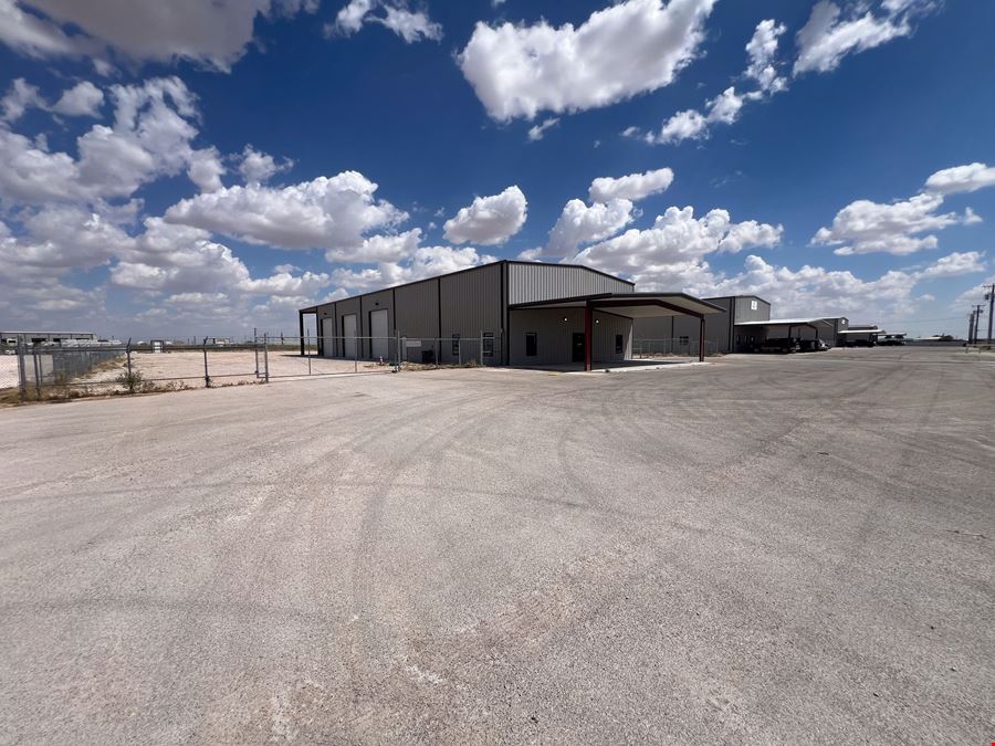 Office/Warehouse w/ Wash-Bay