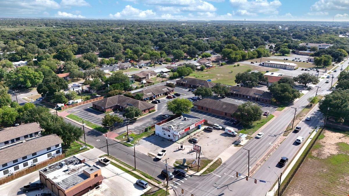 4025 East Southcross