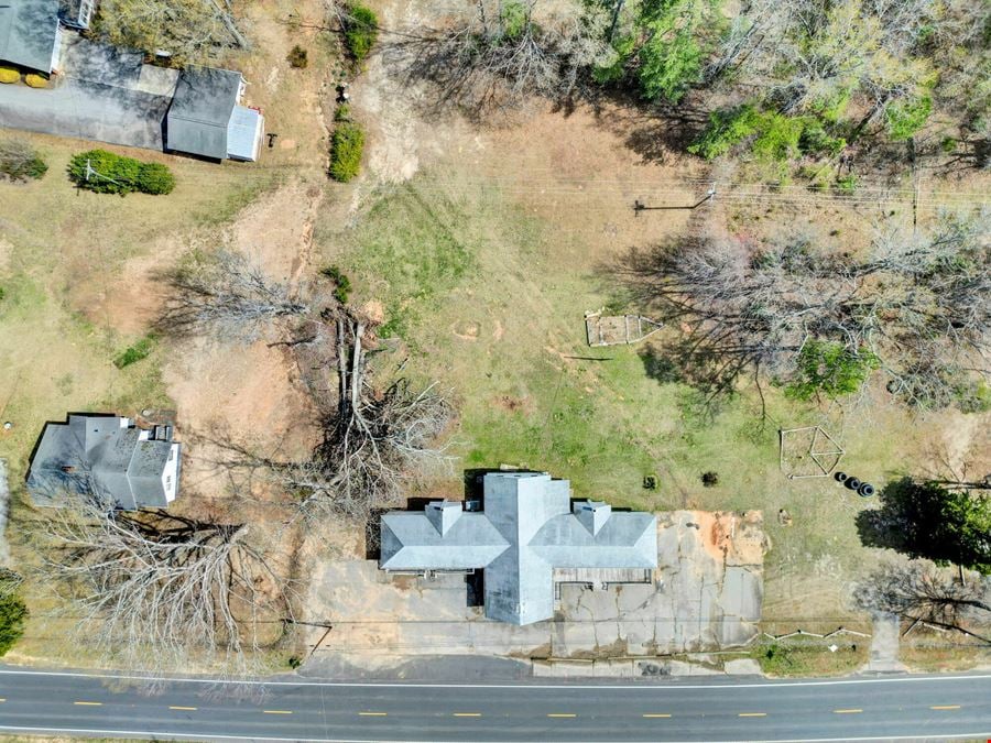 12117 Highway 221