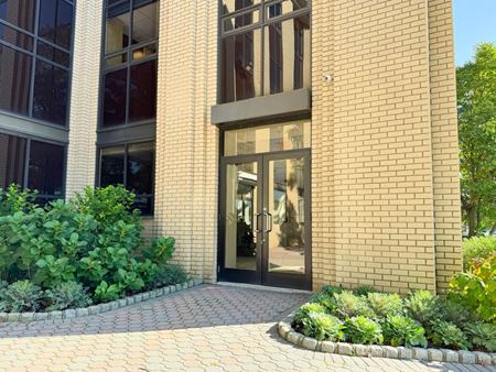 Preview of commercial space at 1122 Franklin Ave
