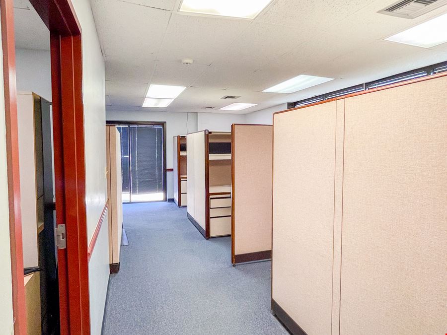 First-Floor Office Space Near Clearview Pkwy at I-10