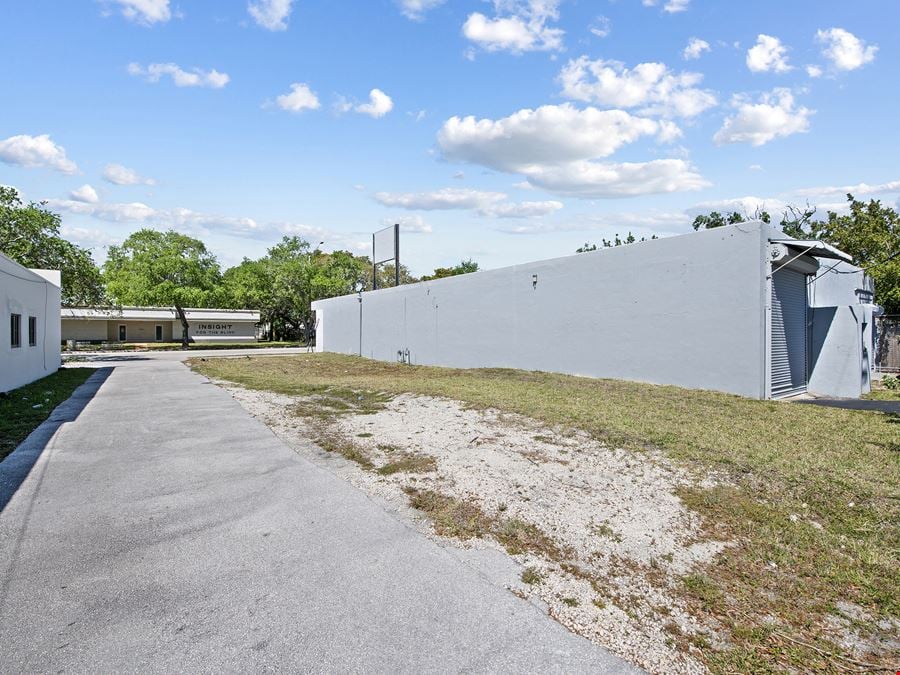Retail/ Office & Land