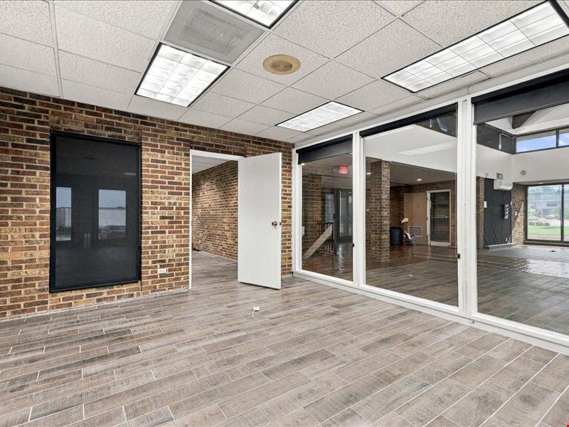 800 W. Morris Blvd