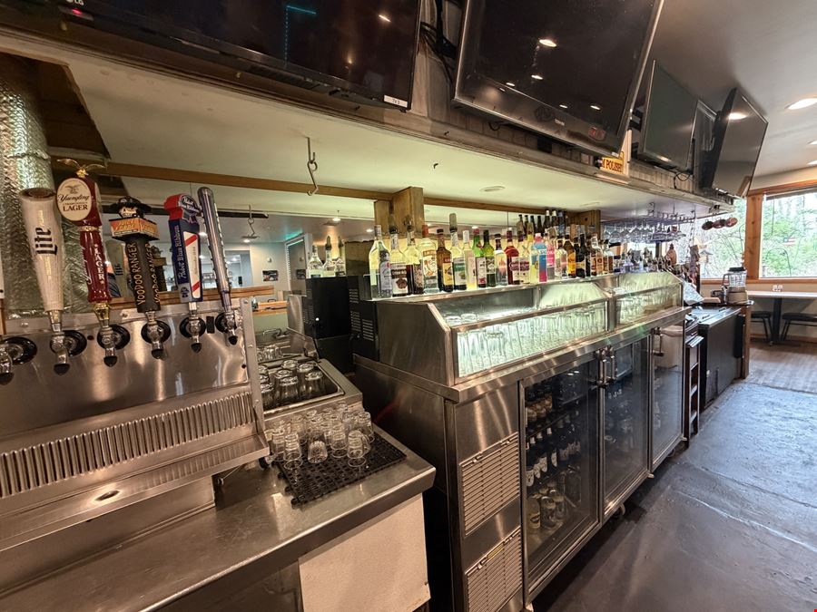Turnkey Restaurant Business & Real Estate in Grass Lake