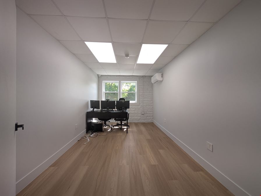 655 Middle Country Rd 2995 sq.ft office space