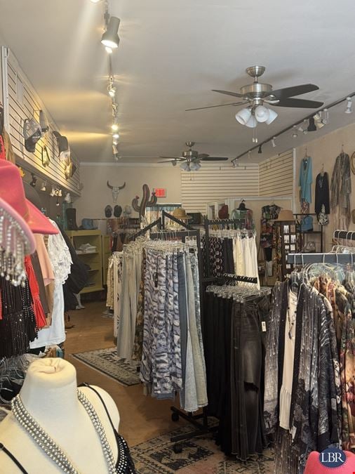 826 E New Haven Ave